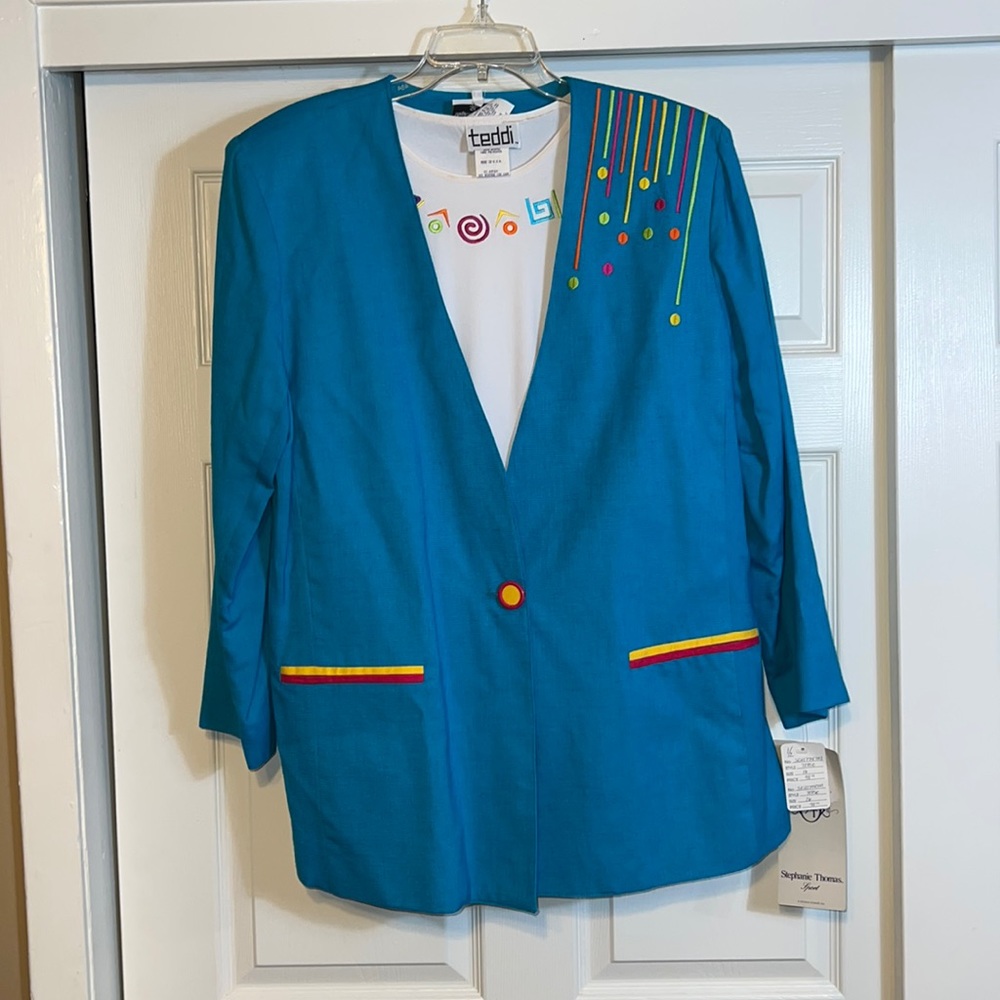 Stephanie Thomas light jacket all about how to cook and Teddi shirt